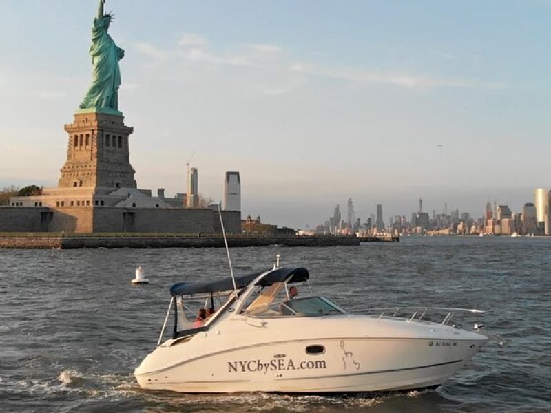 2-hour Private Luxury New York City Sunset Boat Tour