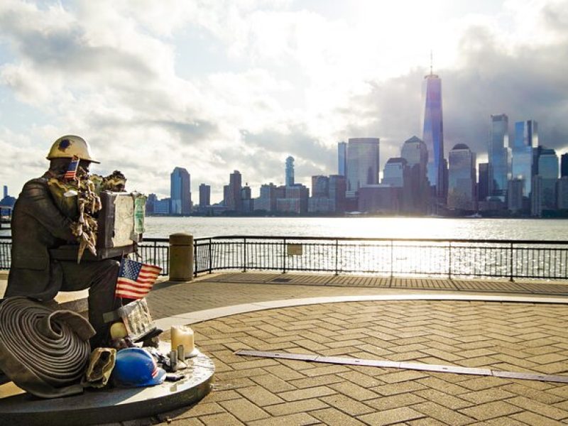 9/11 World Trade Center Walking Tour with Museum Tickets